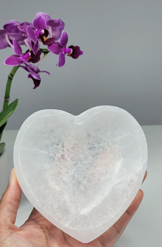 Selenite Heart Bowl (Medium)